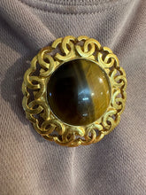 Load image into Gallery viewer, Editing Vintage Chanel 95A Brooch