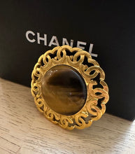 Load image into Gallery viewer, Editing Vintage Chanel 95A Brooch