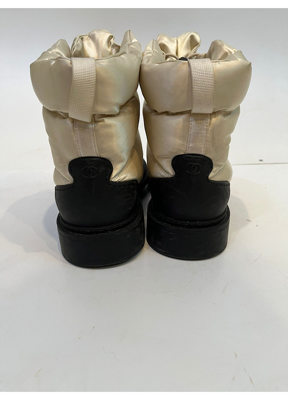 Snow boots Chanel White size 38 EU in Polyester - 31200413